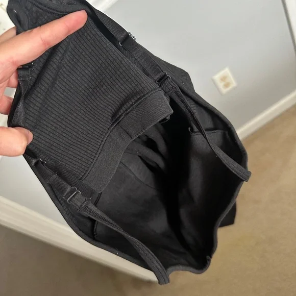 Lululemon Adjustable Tank Top Black/Dark Gray Size 8 - Picture 4 of 8